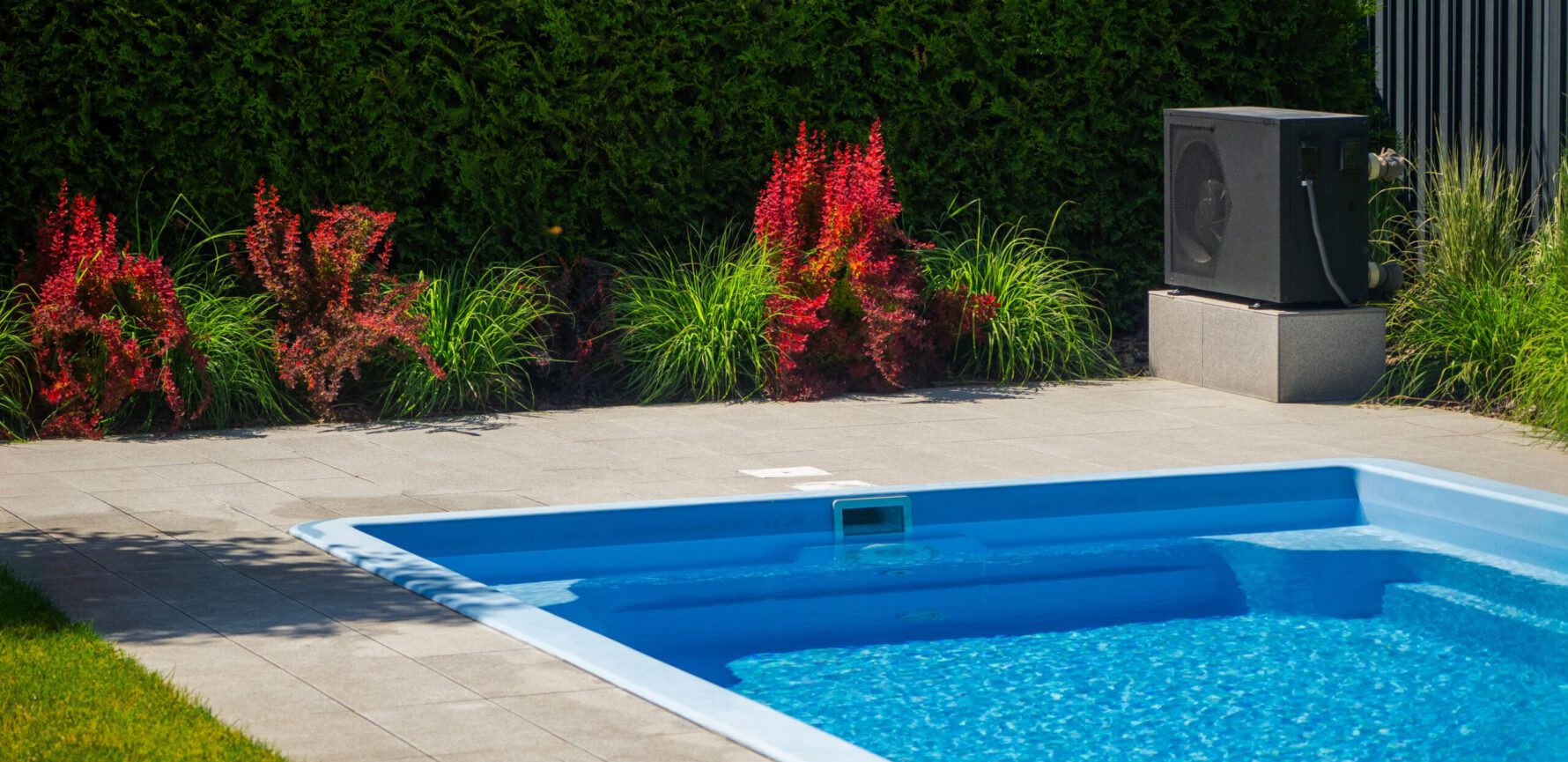 GFK-Pools (glasfaserverstärkter Kunststoff) Münnemann-Pool Poolbau Schwimmbadsanierung